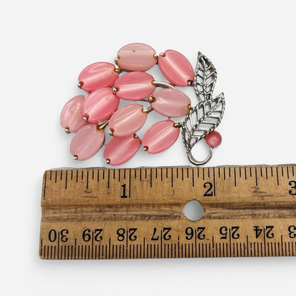 Vintage Lisner Pink Silver Pin Brooch Thermoset Lucite Leaves Leaf Floral‎